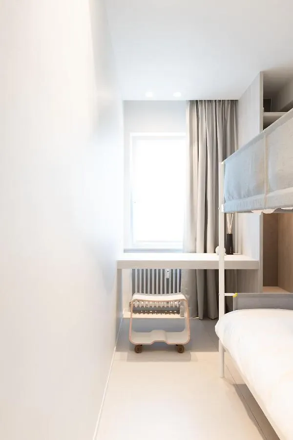 Apartment Een Designappartement Met Zijdelings Zicht Op Zee Ostend